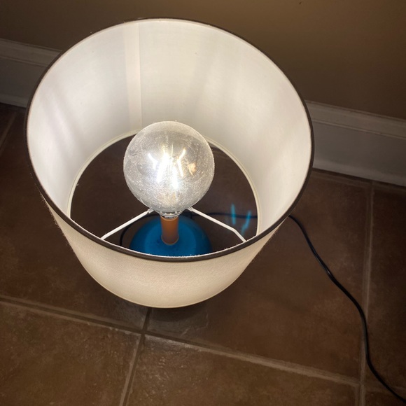 Lamp Urban Shop Modern Table Lamp, Blue 20โ x 10 1/4โ - Picture 6 of 11